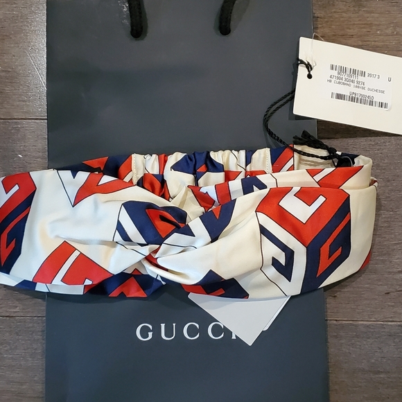 Gucci Accessories - Gucci silk headband